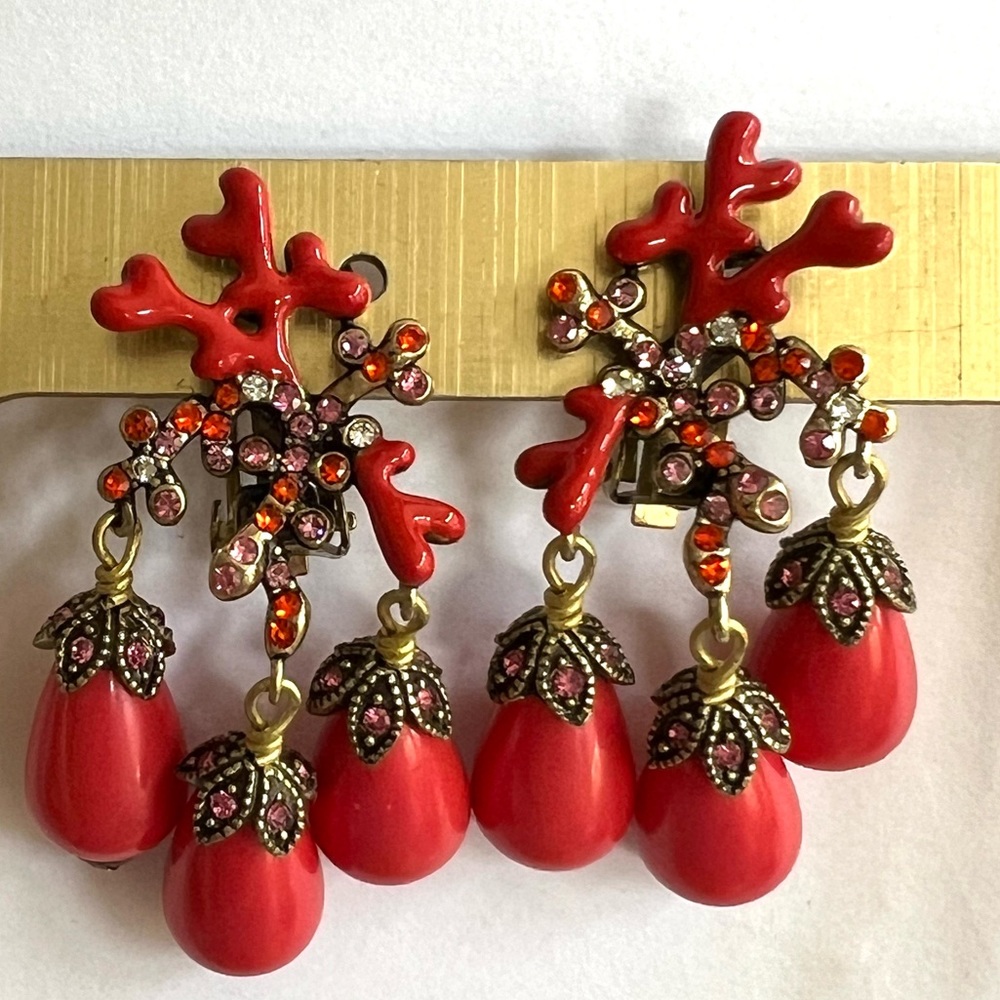 Heidi Daus 🆕 “Coral Reef” crystal & enamel omega for pierced ears earrings